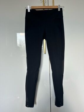 Aritzia TNA Black Mesh Paneled Leggings small